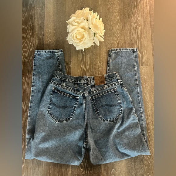Lee Rivited 90’s, VTG, Women's Classic Straight Leg Denim Jeans, size 12 - Picture 4 of 5